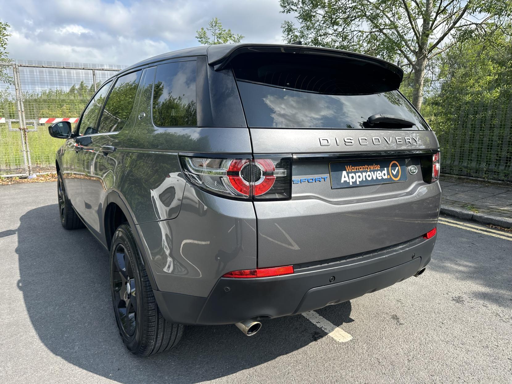 Land Rover Discovery Sport 2.0 TD4 Pure Edition SUV 5dr Diesel Manual 4WD Euro 6 (s/s) (5 Seat) (150 ps)