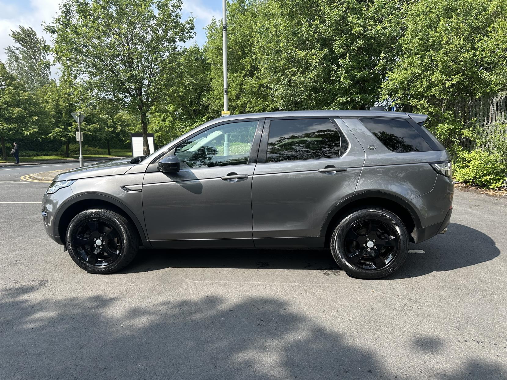 Land Rover Discovery Sport 2.0 TD4 Pure Edition SUV 5dr Diesel Manual 4WD Euro 6 (s/s) (5 Seat) (150 ps)
