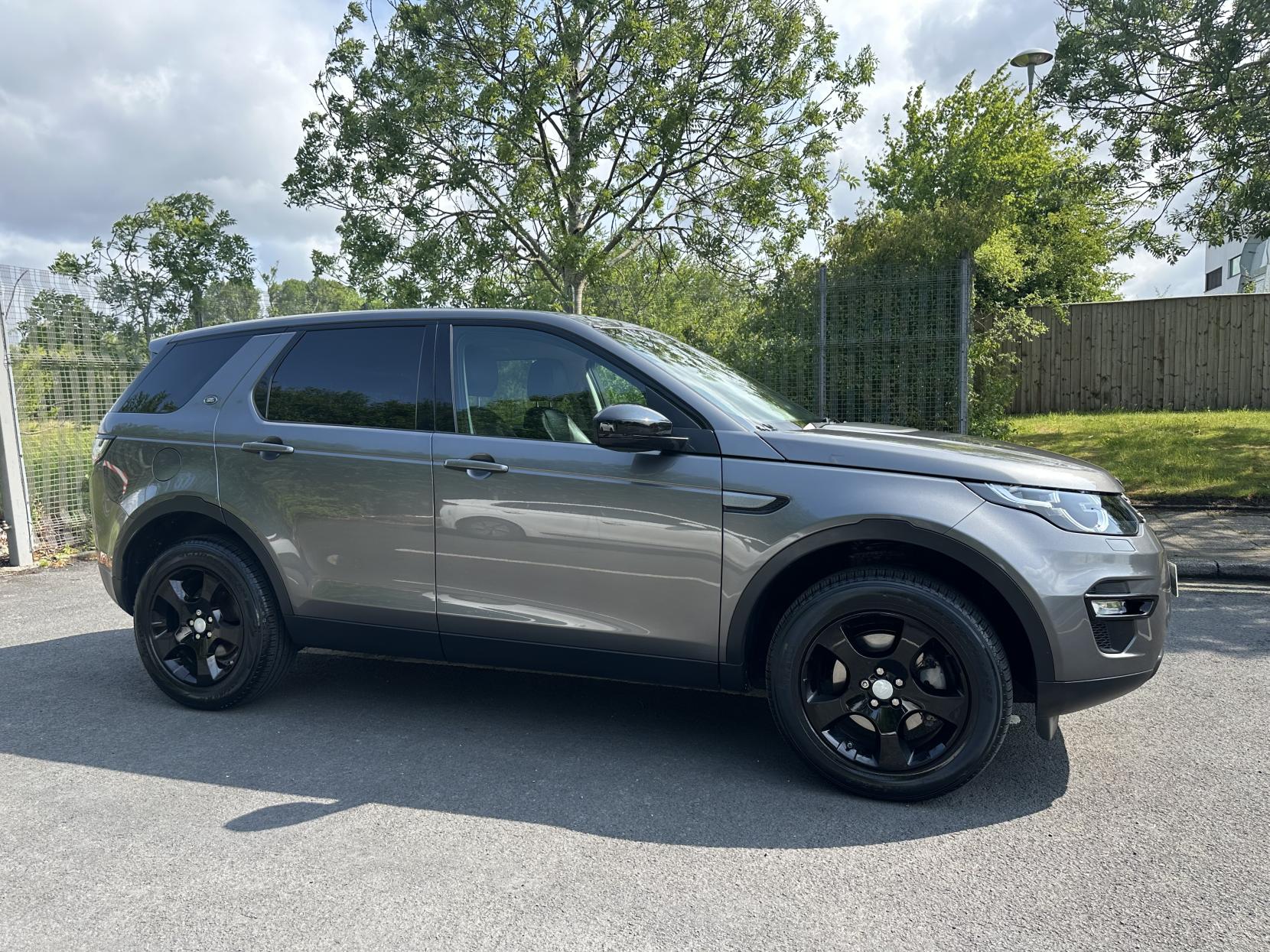 Land Rover Discovery Sport 2.0 TD4 Pure Edition SUV 5dr Diesel Manual 4WD Euro 6 (s/s) (5 Seat) (150 ps)