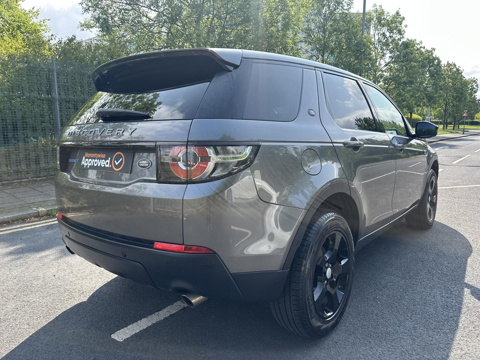 Land Rover Discovery Sport 2.0 TD4 Pure Edition SUV 5dr Diesel Manual 4WD Euro 6 (s/s) (5 Seat) (150 ps)
