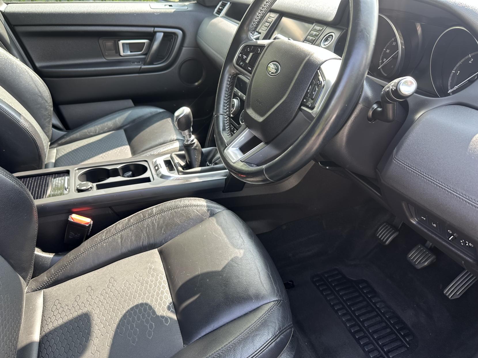 Land Rover Discovery Sport 2.0 TD4 Pure Edition SUV 5dr Diesel Manual 4WD Euro 6 (s/s) (5 Seat) (150 ps)