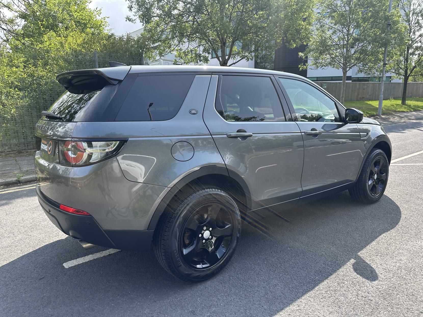 Land Rover Discovery Sport 2.0 TD4 Pure Edition SUV 5dr Diesel Manual 4WD Euro 6 (s/s) (5 Seat) (150 ps)