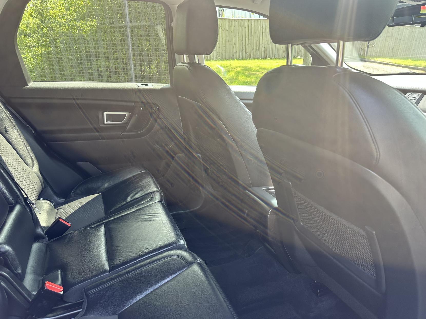 Land Rover Discovery Sport 2.0 TD4 Pure Edition SUV 5dr Diesel Manual 4WD Euro 6 (s/s) (5 Seat) (150 ps)
