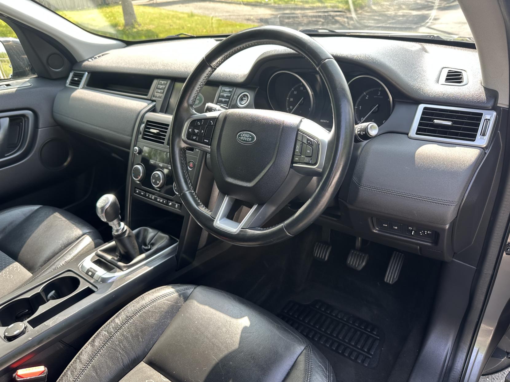 Land Rover Discovery Sport 2.0 TD4 Pure Edition SUV 5dr Diesel Manual 4WD Euro 6 (s/s) (5 Seat) (150 ps)