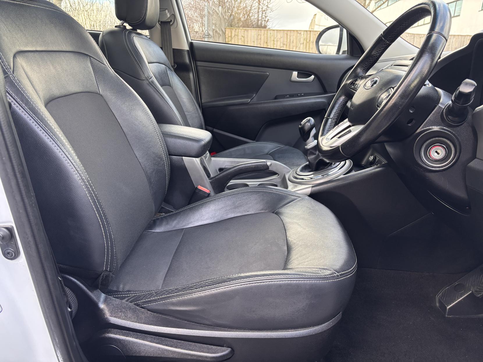 Kia Sportage 1.7 CRDi EcoDynamics 2 SUV 5dr Diesel Manual 2WD Euro 6 (s/s) (114 bhp)