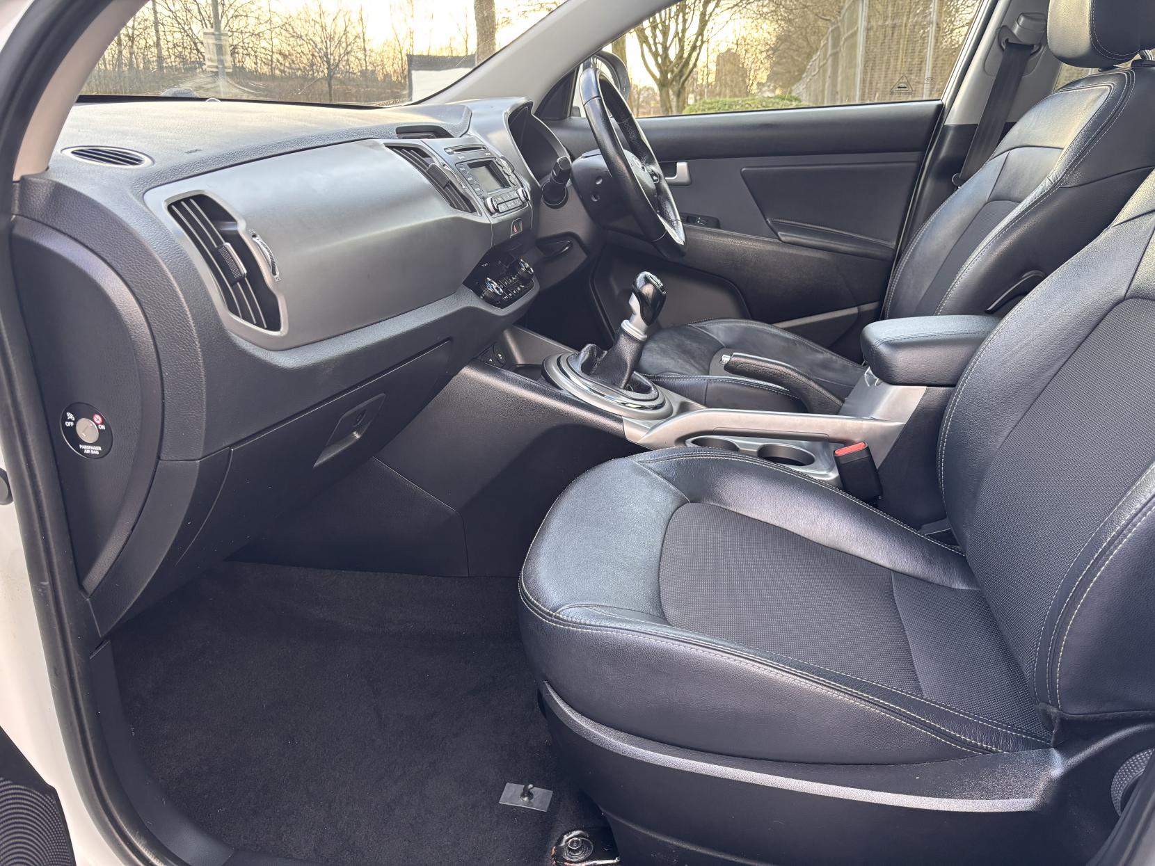 Kia Sportage 1.7 CRDi EcoDynamics 2 SUV 5dr Diesel Manual 2WD Euro 6 (s/s) (114 bhp)