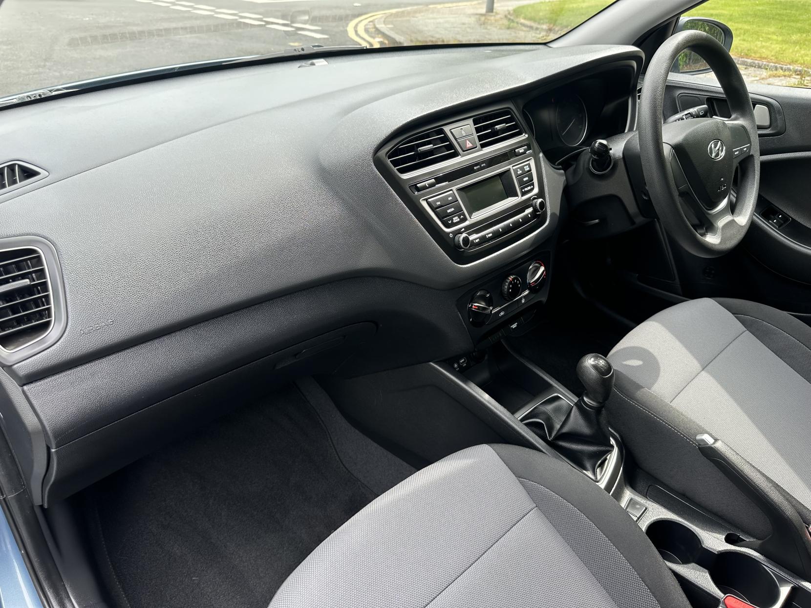 Hyundai i20 1.2 S Hatchback 5dr Petrol Manual Euro 6 (75 ps)