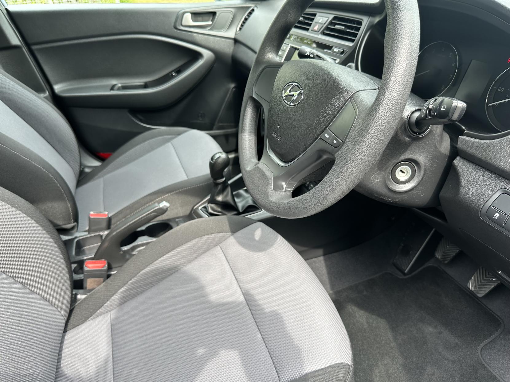 Hyundai i20 1.2 S Hatchback 5dr Petrol Manual Euro 6 (75 ps)