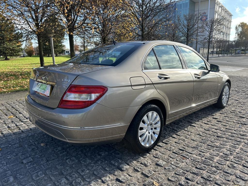 Mercedes-Benz C CLASS DIESEL SALOON 2.1 C250 CDI BLUEEFFICIENCY ELEGANCE 4DR Automatic