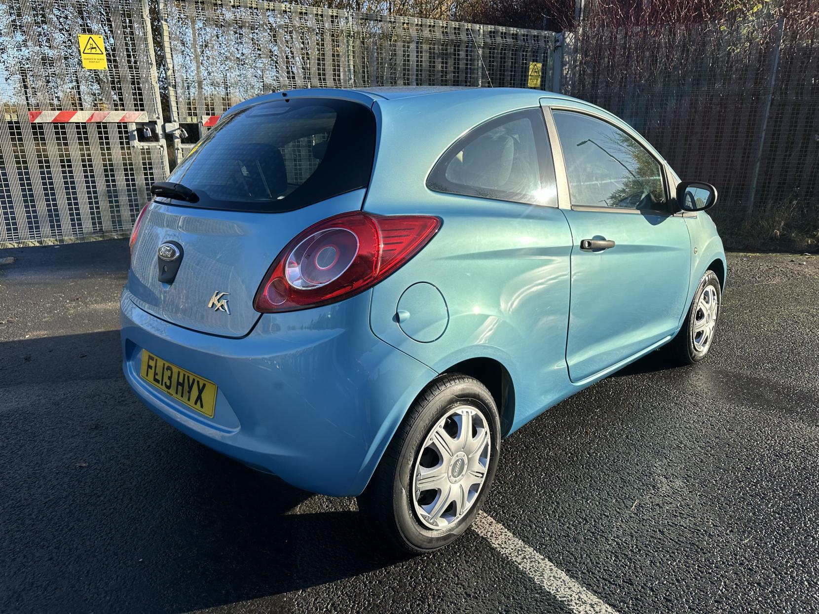 Ford KA HATCHBACK 1.2 STUDIO 3DR Manual