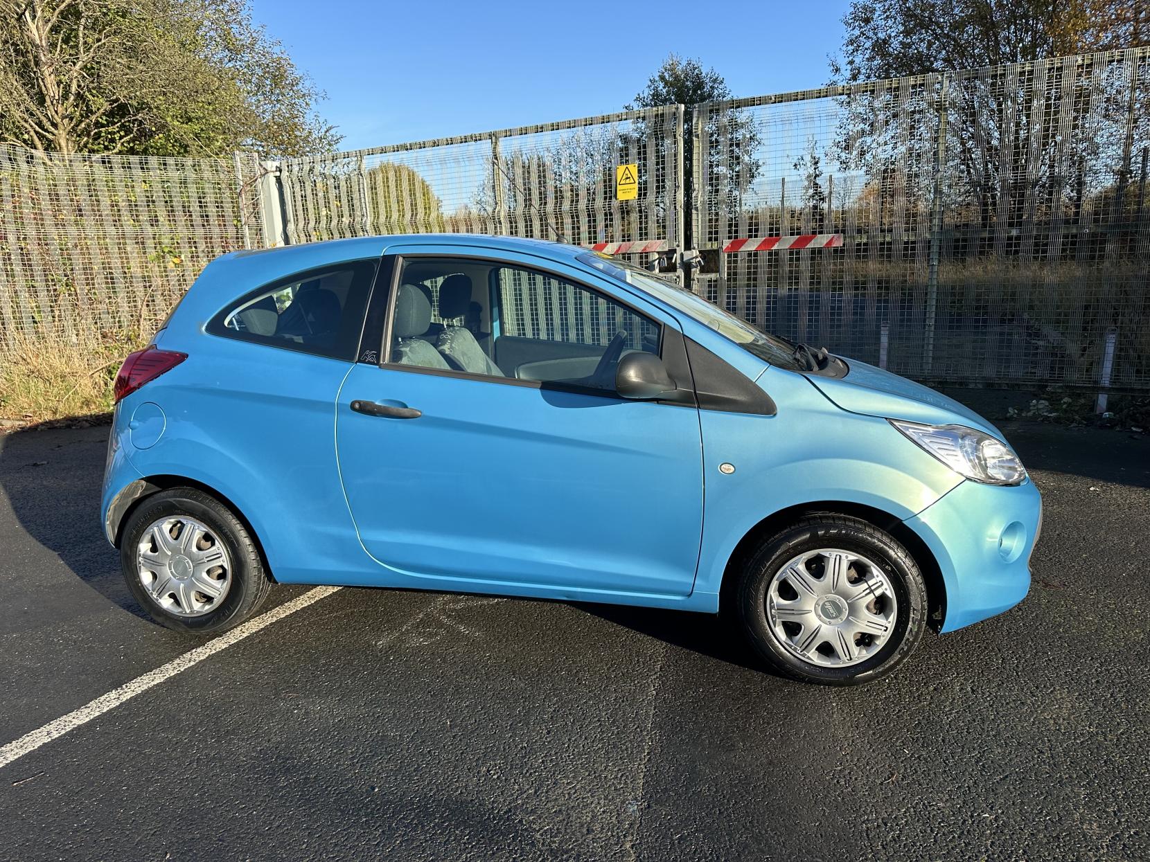 Ford KA HATCHBACK 1.2 STUDIO 3DR Manual