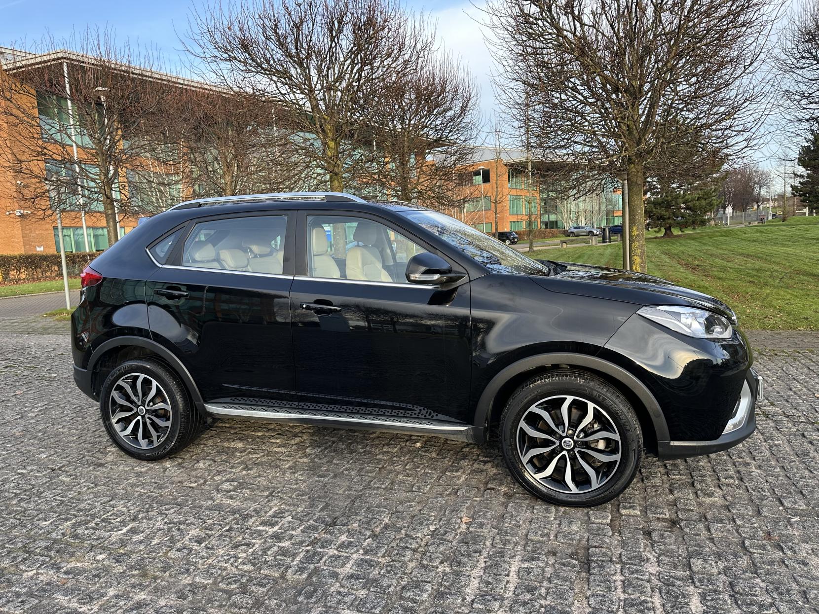 MG GS 1.5 TGI Exclusive SUV 5dr Petrol DCT Euro 6 (s/s) (160 ps)