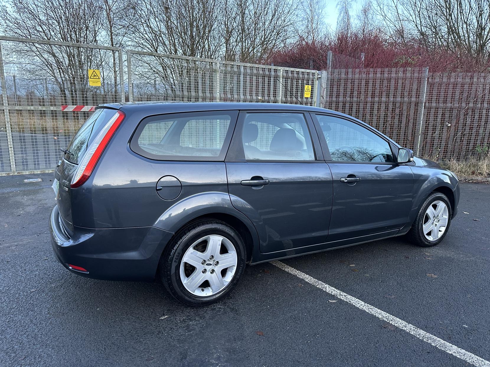 Ford Focus 1.6 TDCi Style Estate 5dr Diesel Manual (119 g/km, 89 bhp)