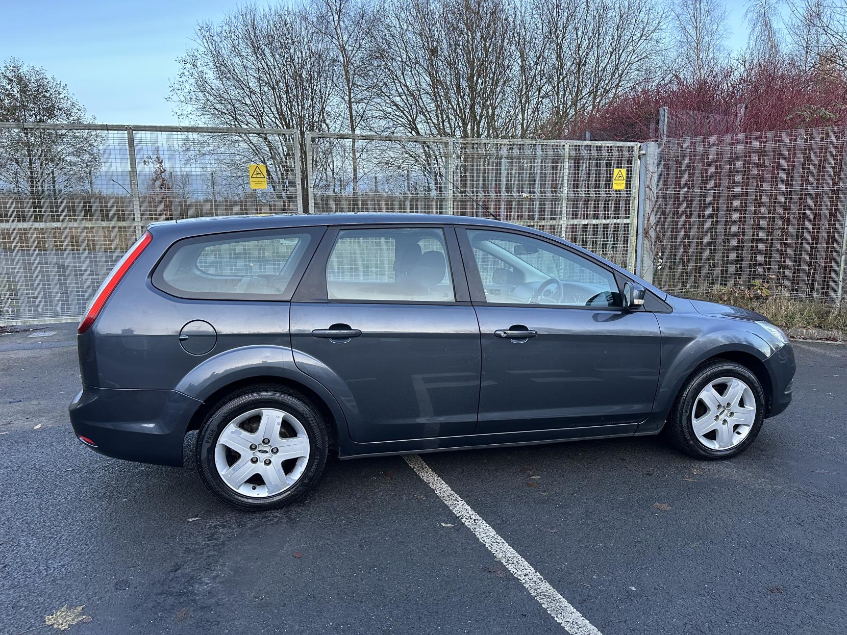 Ford Focus 1.6 TDCi Style Estate 5dr Diesel Manual (119 g/km, 89 bhp)