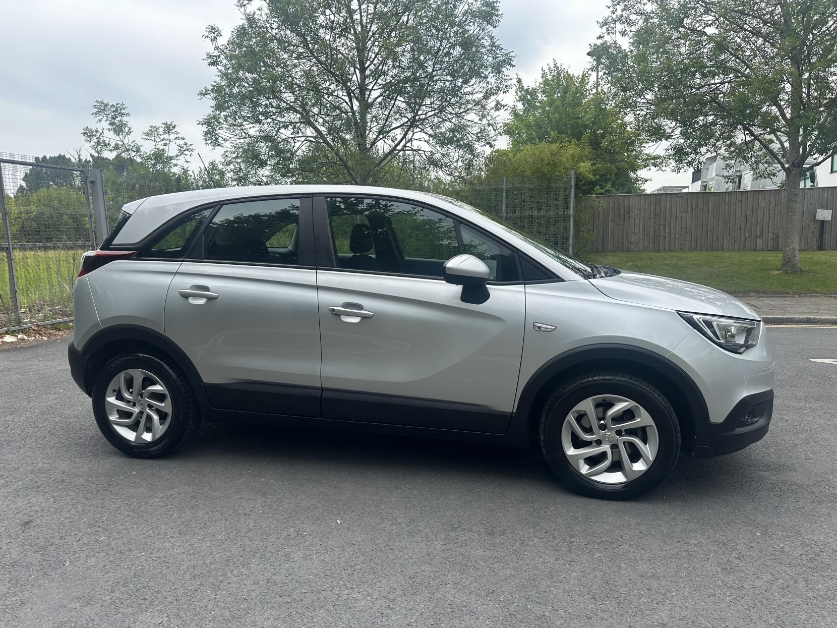 Vauxhall Crossland X 1.2 Turbo ecoTEC GPF SE Nav SUV 5dr Petrol Manual Euro 6 (s/s) (110 ps)