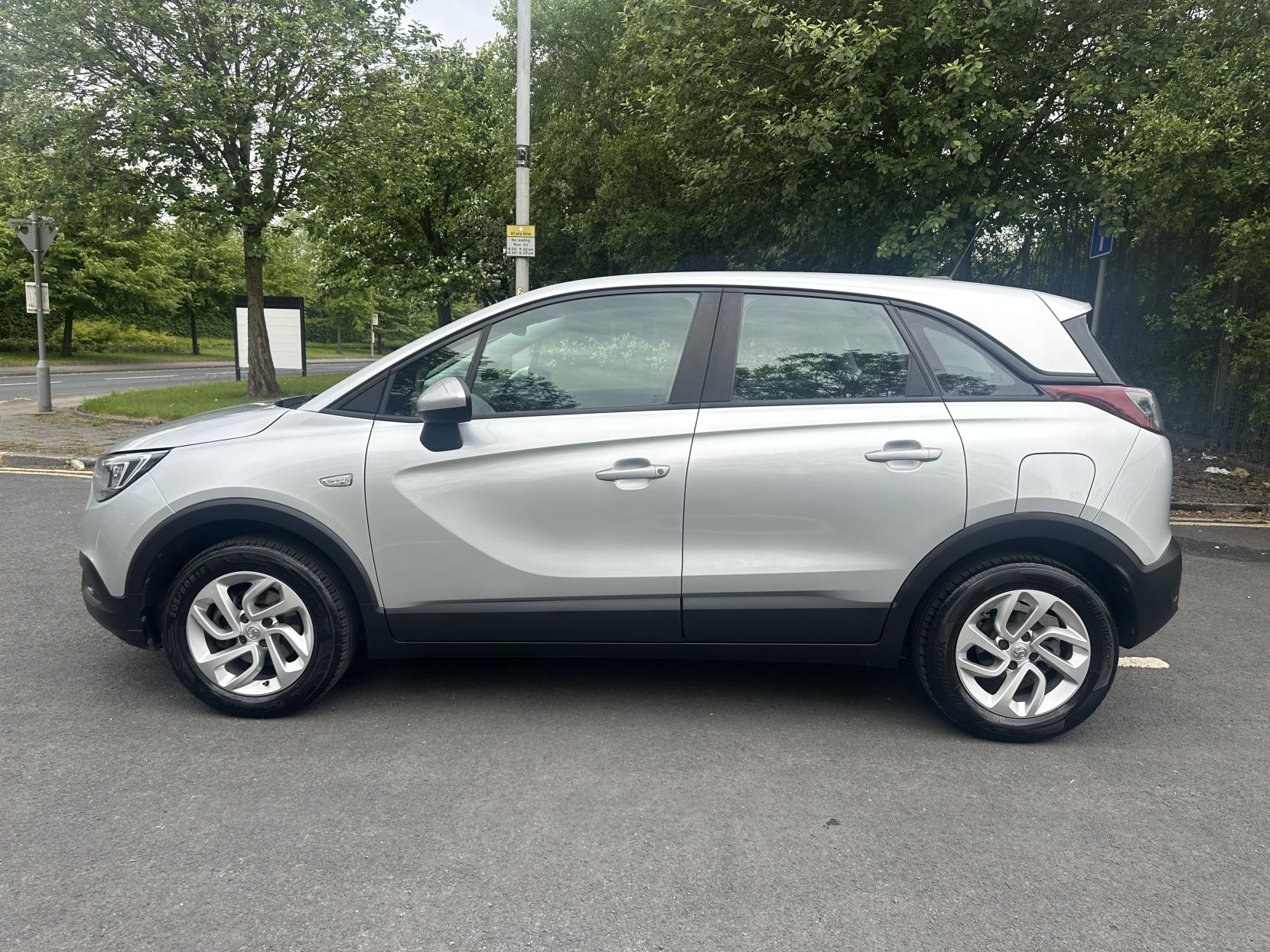 Vauxhall Crossland X 1.2 Turbo ecoTEC GPF SE Nav SUV 5dr Petrol Manual Euro 6 (s/s) (110 ps)