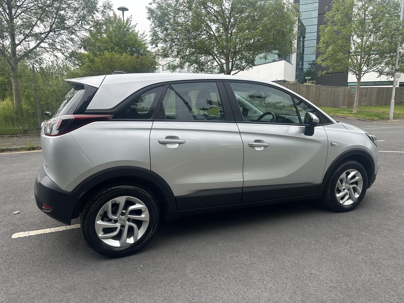 Vauxhall Crossland X 1.2 Turbo ecoTEC GPF SE Nav SUV 5dr Petrol Manual Euro 6 (s/s) (110 ps)