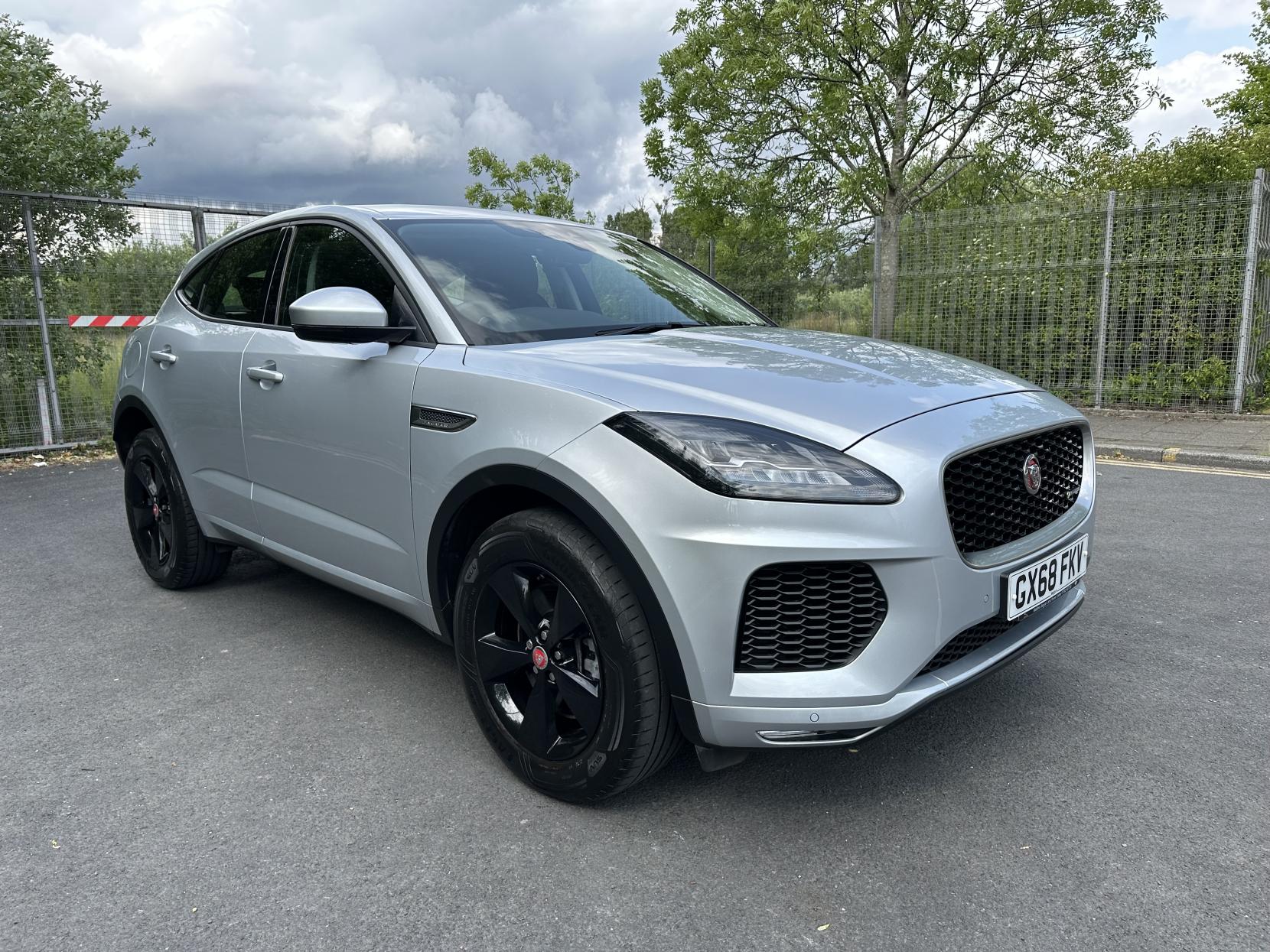 Jaguar E-PACE 2.0 P200 R-Dynamic S SUV 5dr Petrol Auto AWD Euro 6 (s/s) (200 ps)