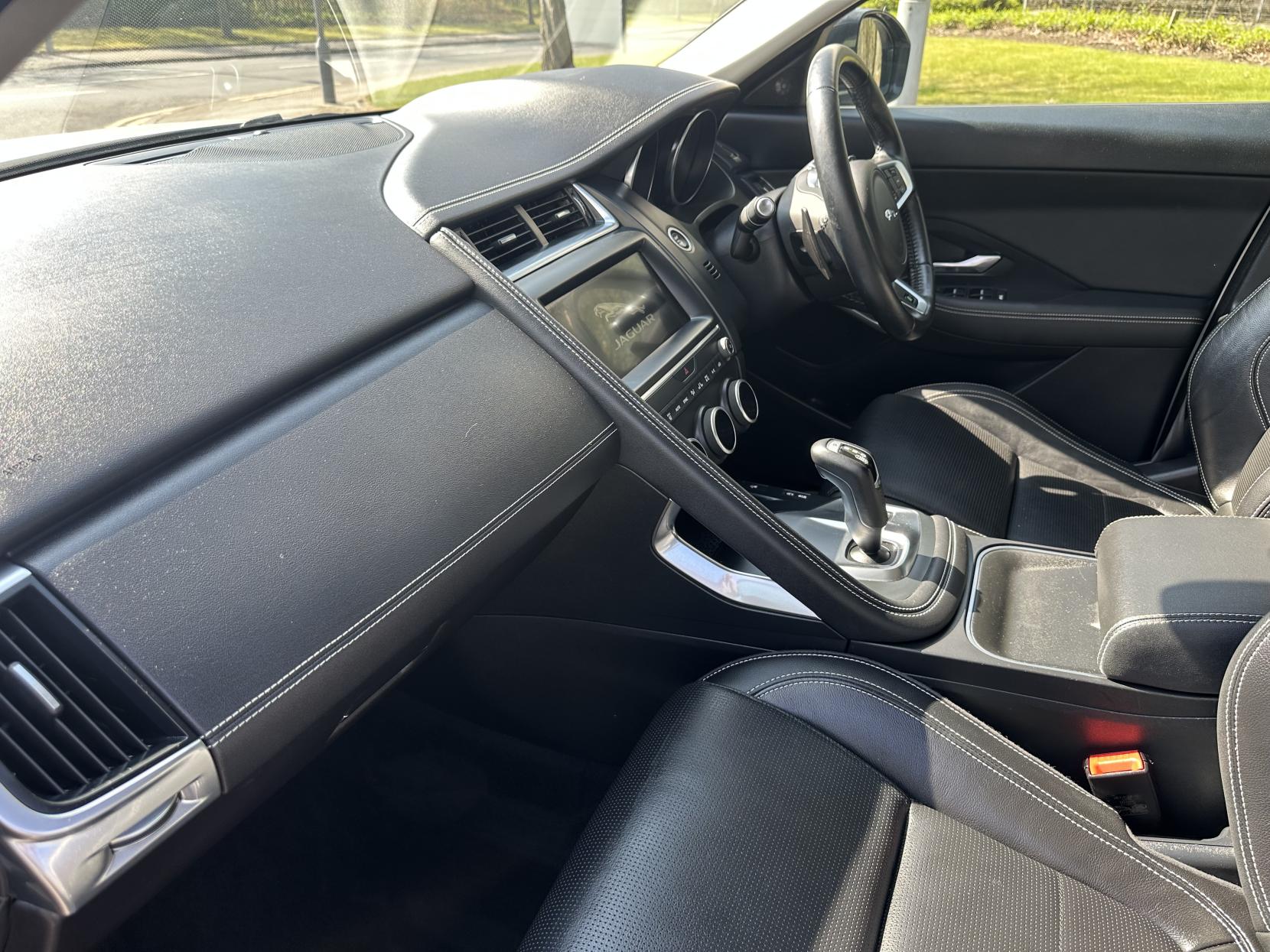 Jaguar E-PACE 2.0 P200 R-Dynamic S SUV 5dr Petrol Auto AWD Euro 6 (s/s) (200 ps)