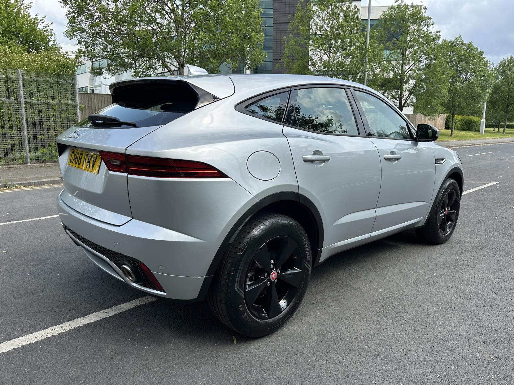 Jaguar E-PACE 2.0 P200 R-Dynamic S SUV 5dr Petrol Auto AWD Euro 6 (s/s) (200 ps)