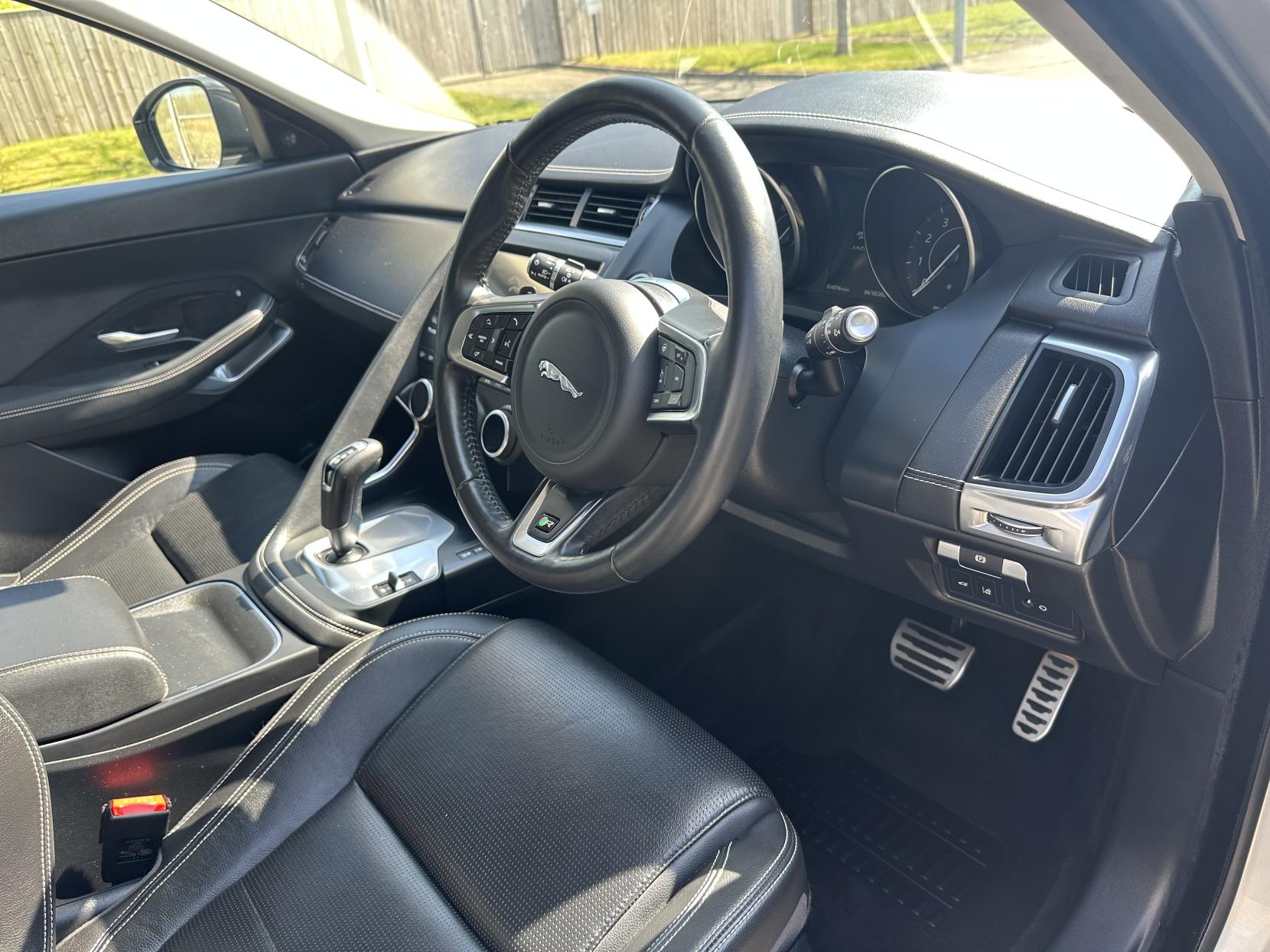 Jaguar E-PACE 2.0 P200 R-Dynamic S SUV 5dr Petrol Auto AWD Euro 6 (s/s) (200 ps)