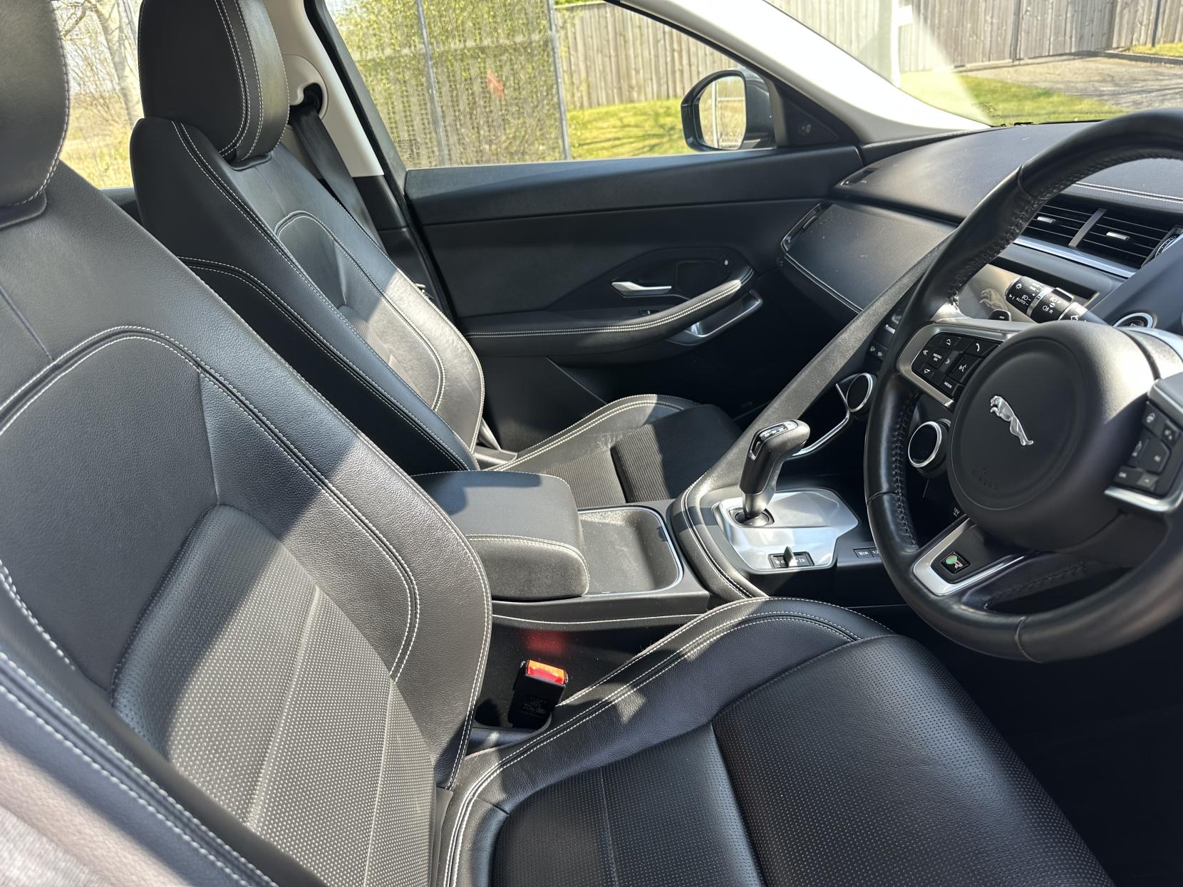Jaguar E-PACE 2.0 P200 R-Dynamic S SUV 5dr Petrol Auto AWD Euro 6 (s/s) (200 ps)
