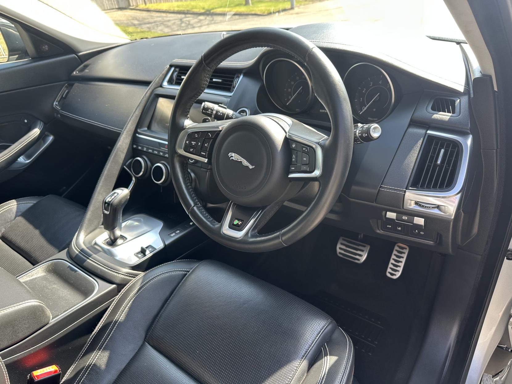 Jaguar E-PACE 2.0 P200 R-Dynamic S SUV 5dr Petrol Auto AWD Euro 6 (s/s) (200 ps)