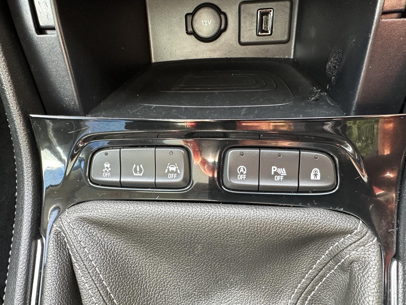 Vauxhall Grandland X 1.2 Turbo Elite Nav SUV 5dr Petrol Manual 6Spd Euro 6 (s/s) (130 ps)
