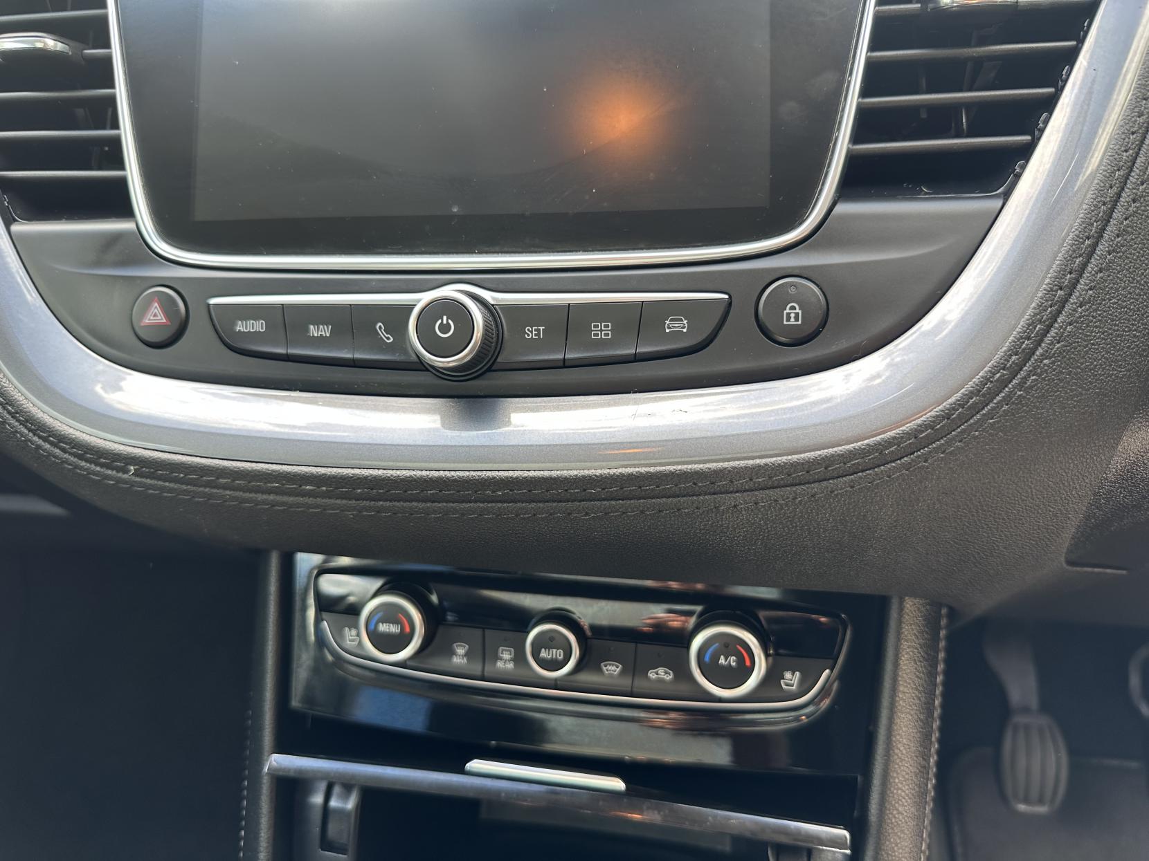 Vauxhall Grandland X 1.2 Turbo Elite Nav SUV 5dr Petrol Manual 6Spd Euro 6 (s/s) (130 ps)
