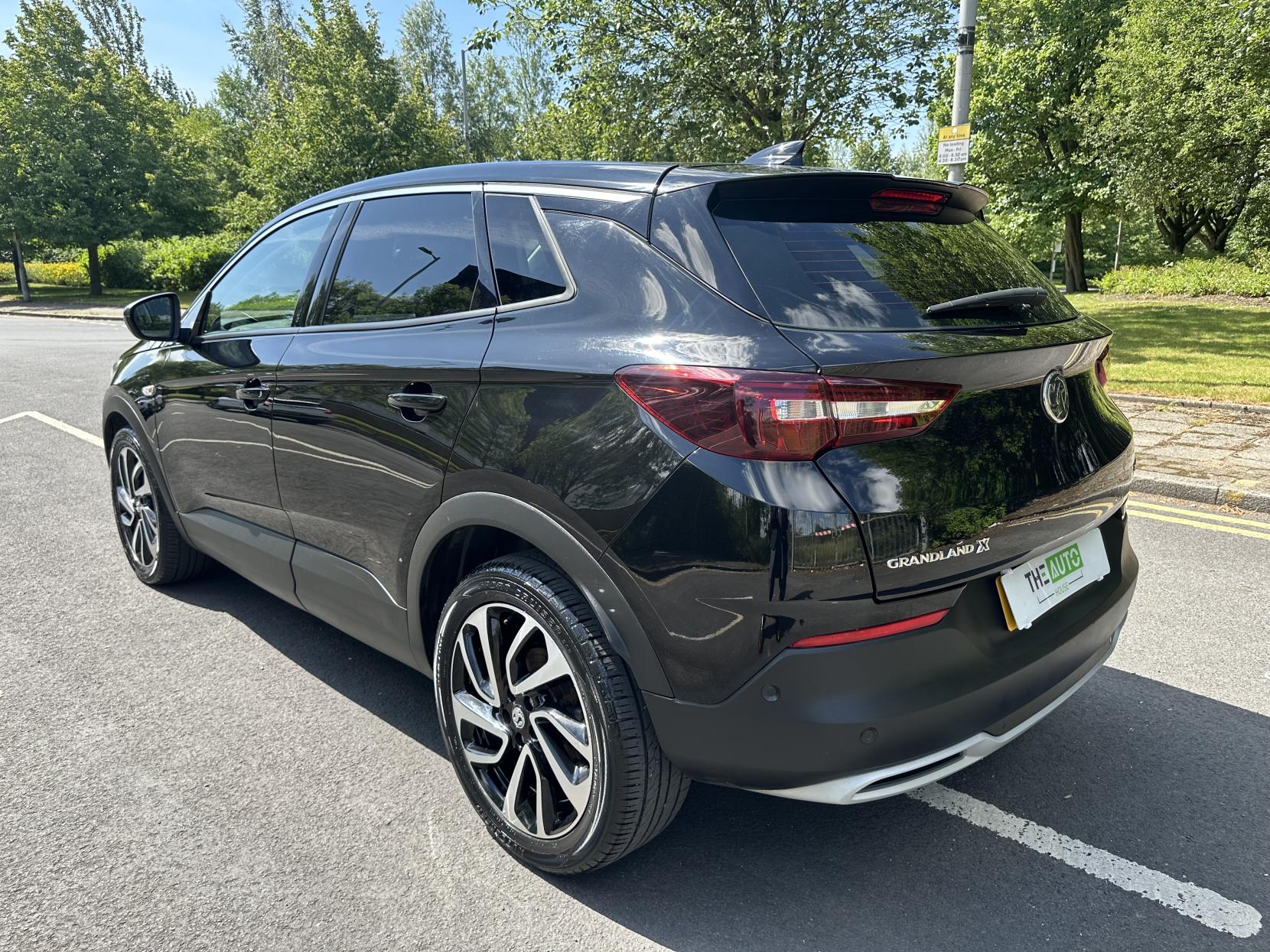 Vauxhall Grandland X 1.2 Turbo Elite Nav SUV 5dr Petrol Manual 6Spd Euro 6 (s/s) (130 ps)