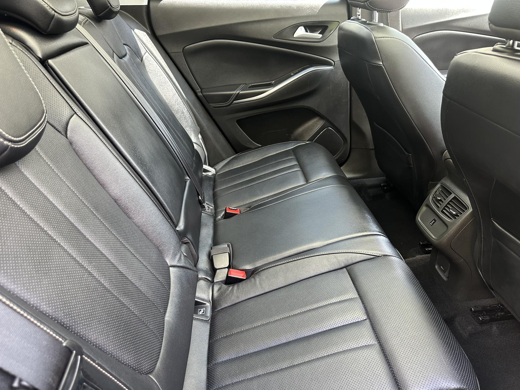 Vauxhall Grandland X 1.2 Turbo Elite Nav SUV 5dr Petrol Manual 6Spd Euro 6 (s/s) (130 ps)