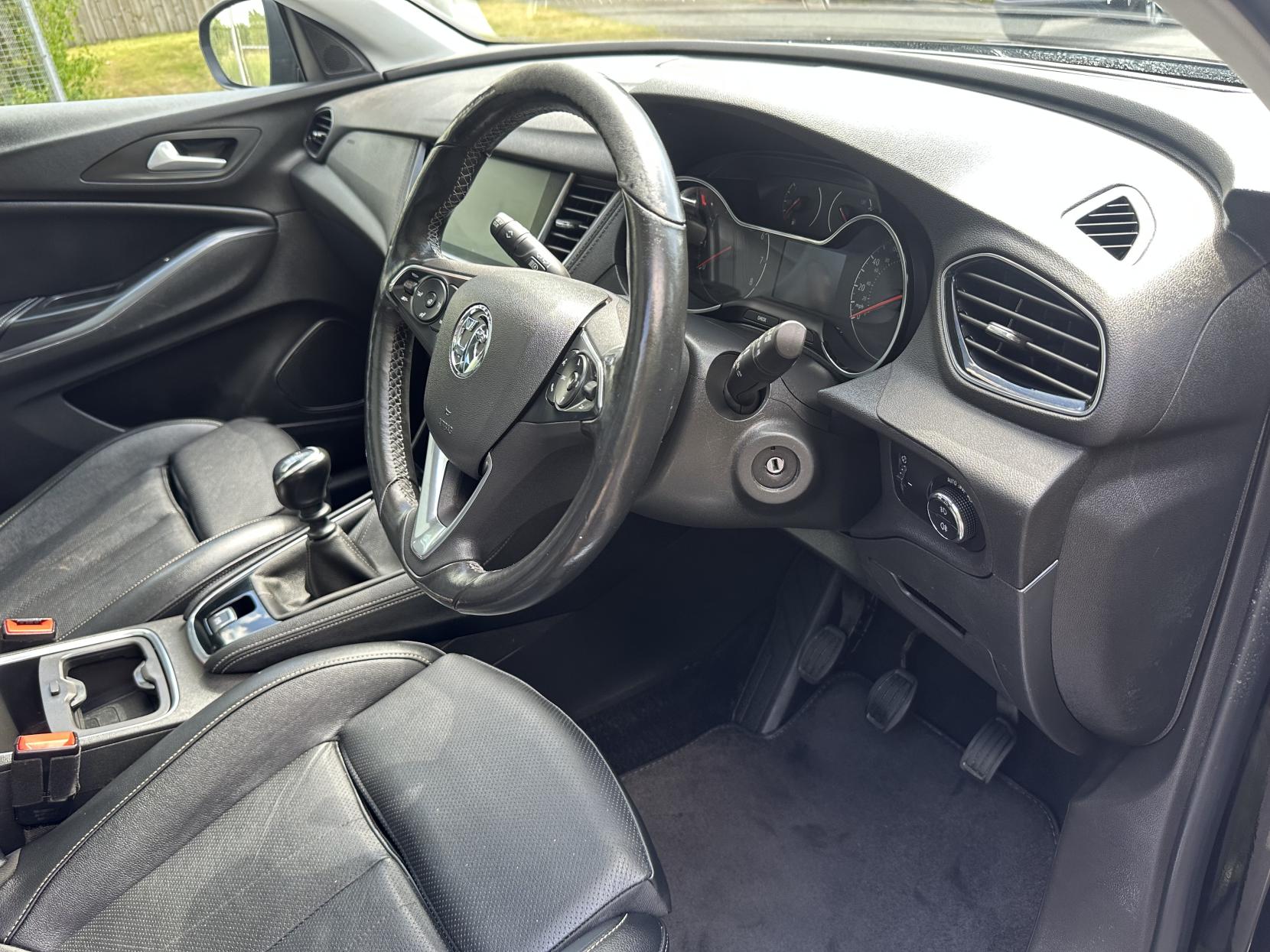 Vauxhall Grandland X 1.2 Turbo Elite Nav SUV 5dr Petrol Manual 6Spd Euro 6 (s/s) (130 ps)