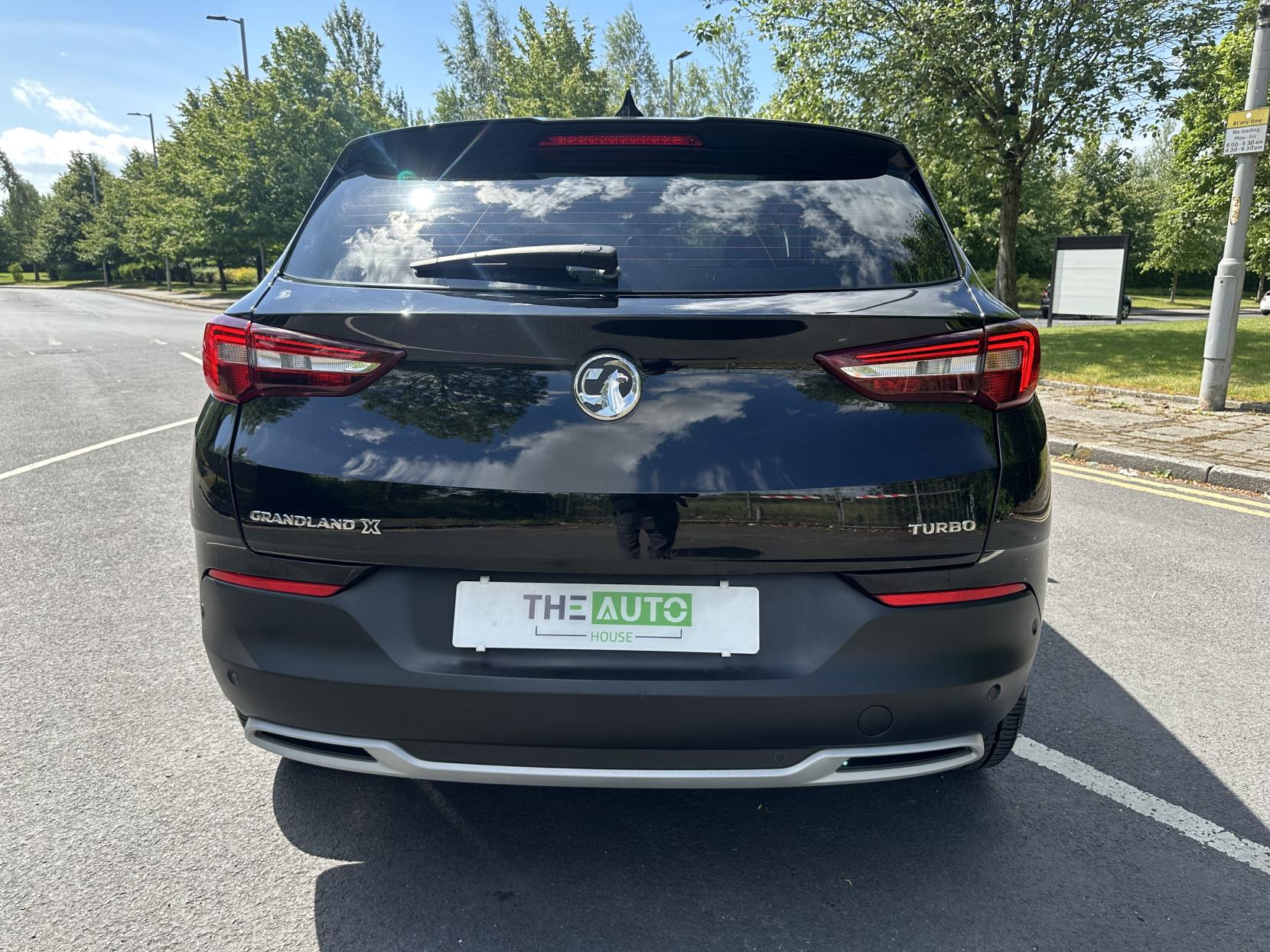 Vauxhall Grandland X 1.2 Turbo Elite Nav SUV 5dr Petrol Manual 6Spd Euro 6 (s/s) (130 ps)