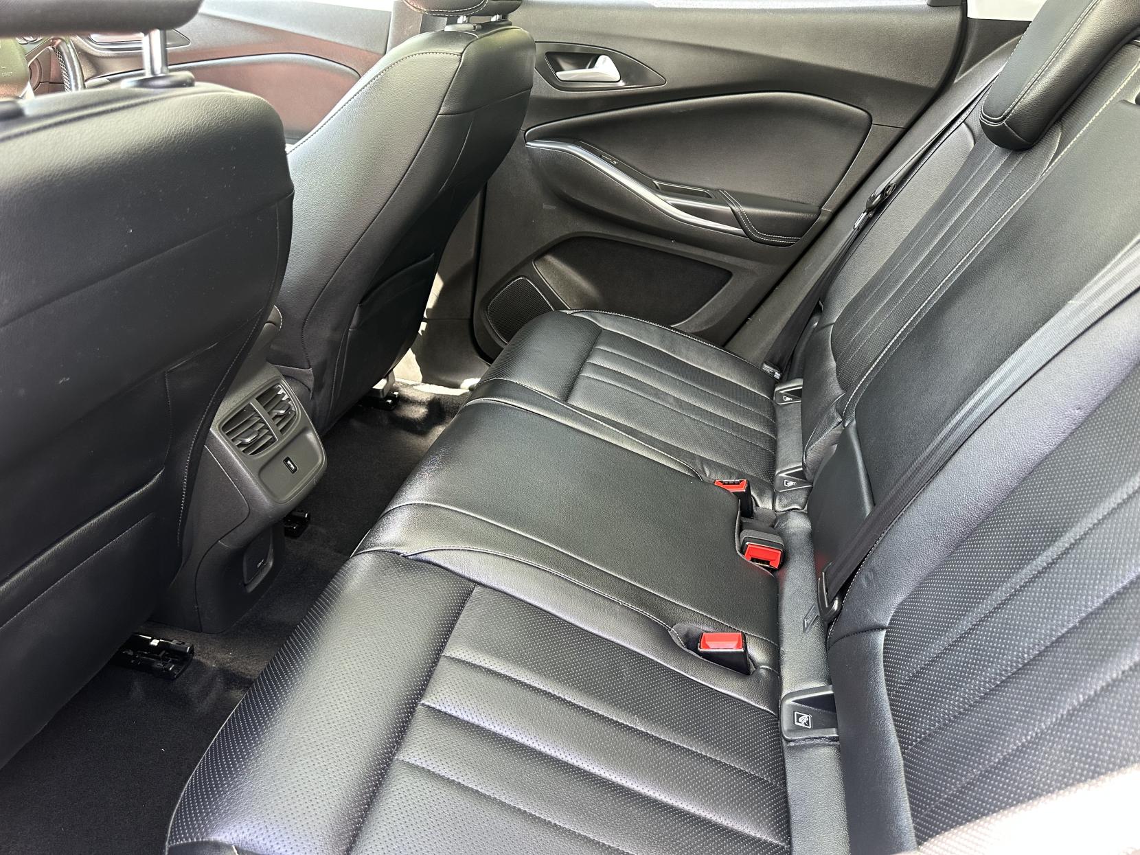 Vauxhall Grandland X 1.2 Turbo Elite Nav SUV 5dr Petrol Manual 6Spd Euro 6 (s/s) (130 ps)