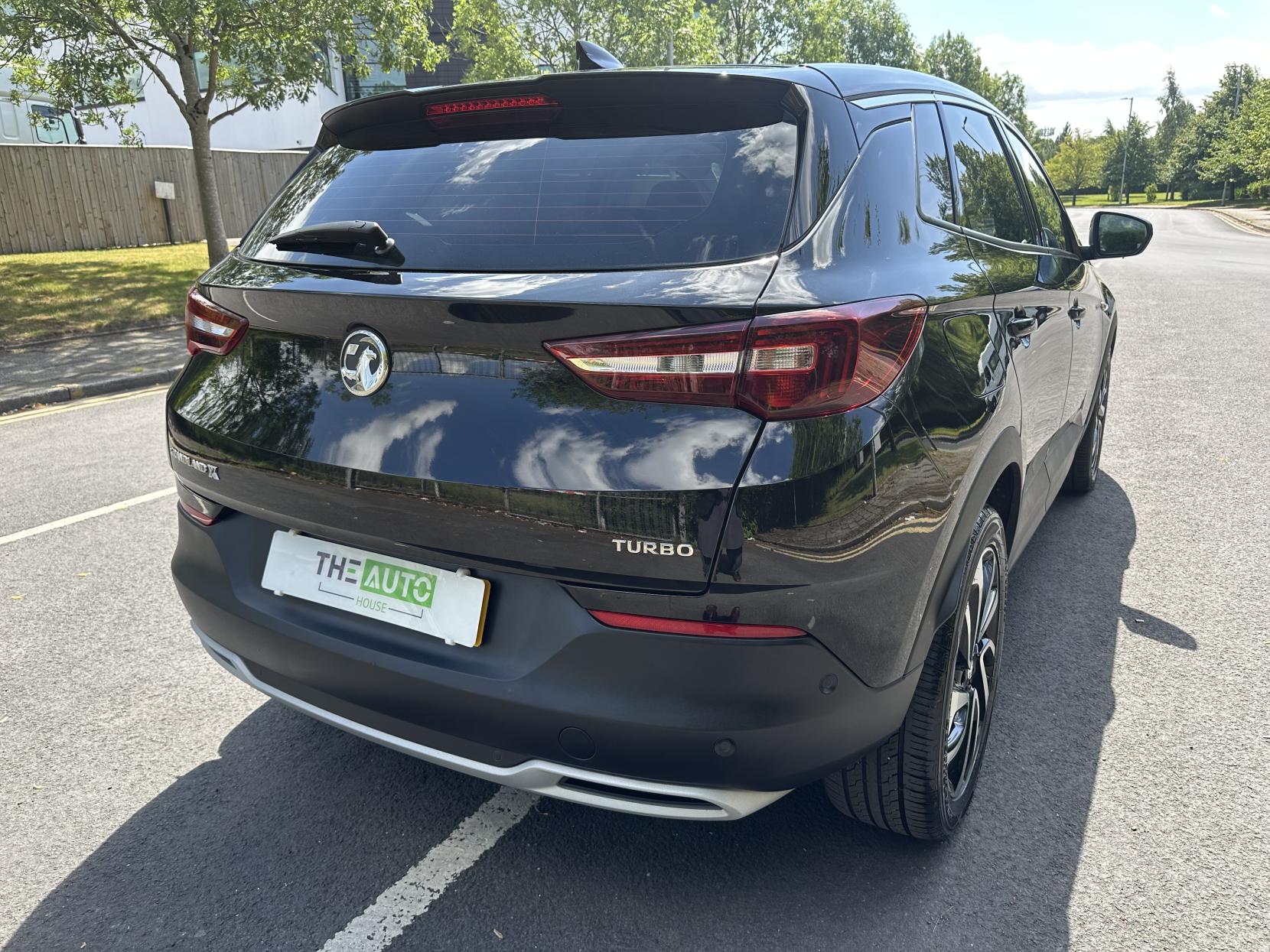 Vauxhall Grandland X 1.2 Turbo Elite Nav SUV 5dr Petrol Manual 6Spd Euro 6 (s/s) (130 ps)