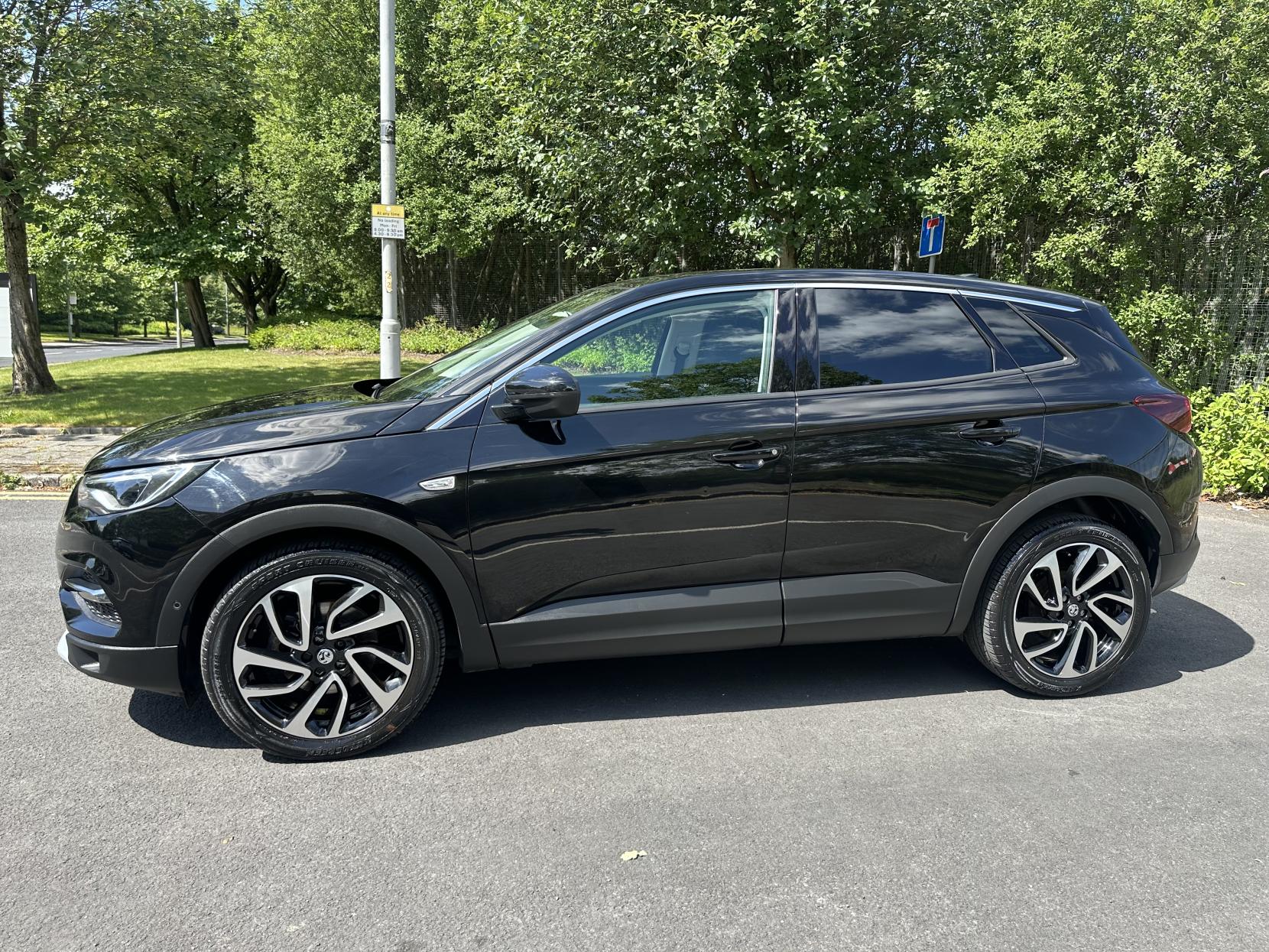 Vauxhall Grandland X 1.2 Turbo Elite Nav SUV 5dr Petrol Manual 6Spd Euro 6 (s/s) (130 ps)