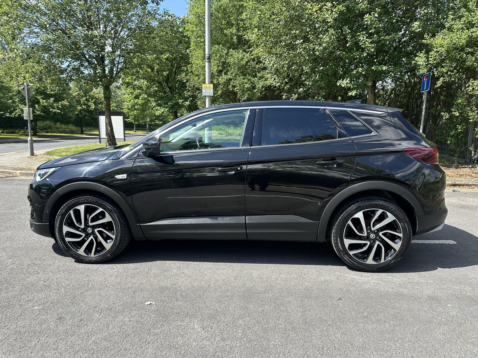Vauxhall Grandland X 1.2 Turbo Elite Nav SUV 5dr Petrol Manual 6Spd Euro 6 (s/s) (130 ps)