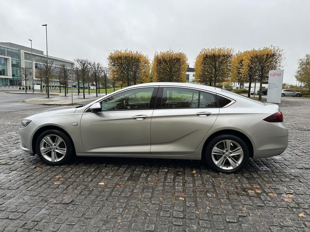 Vauxhall INSIGNIA DIESEL HATCHBACK 1.6 TECH LINE NAV 5DR Manual