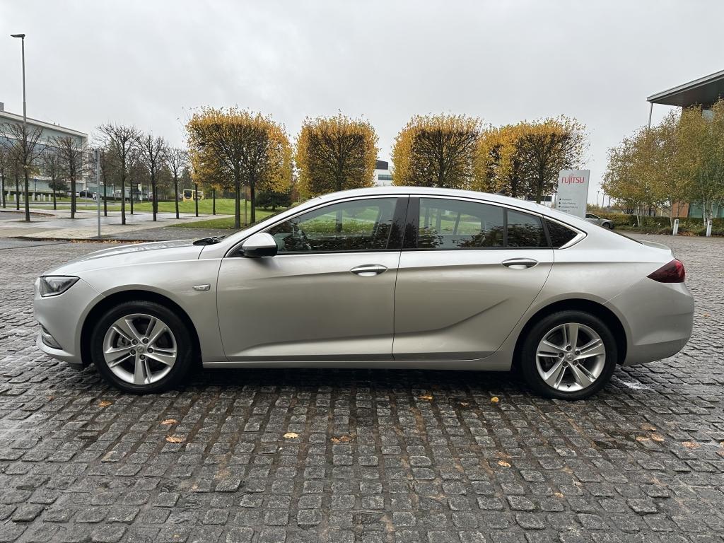 Vauxhall INSIGNIA DIESEL HATCHBACK 1.6 TECH LINE NAV 5DR Manual