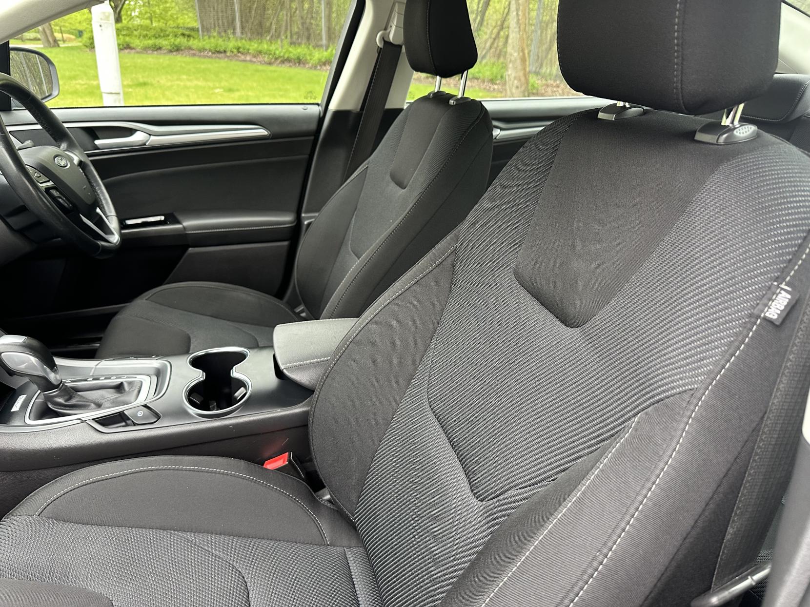 Ford Mondeo 2.0 TiVCT Titanium Saloon 4dr Petrol Hybrid CVT Euro 6 (s/s) (187 ps)