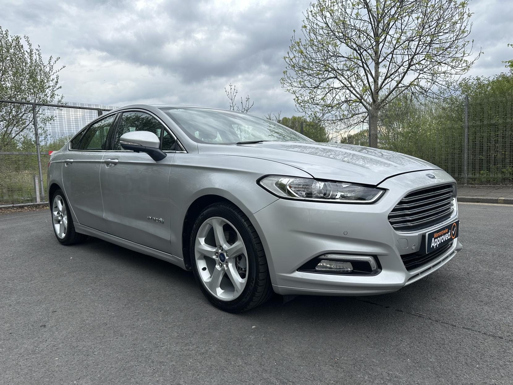Ford Mondeo 2.0 TiVCT Titanium Saloon 4dr Petrol Hybrid CVT Euro 6 (s/s) (187 ps)
