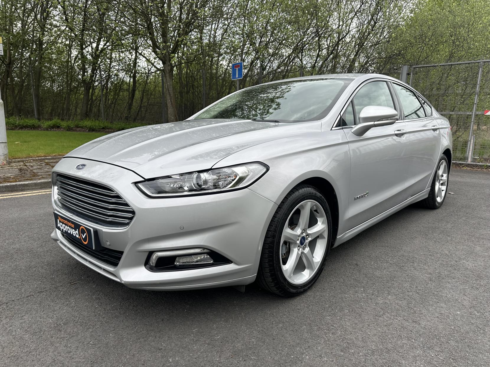 Ford Mondeo 2.0 TiVCT Titanium Saloon 4dr Petrol Hybrid CVT Euro 6 (s/s) (187 ps)