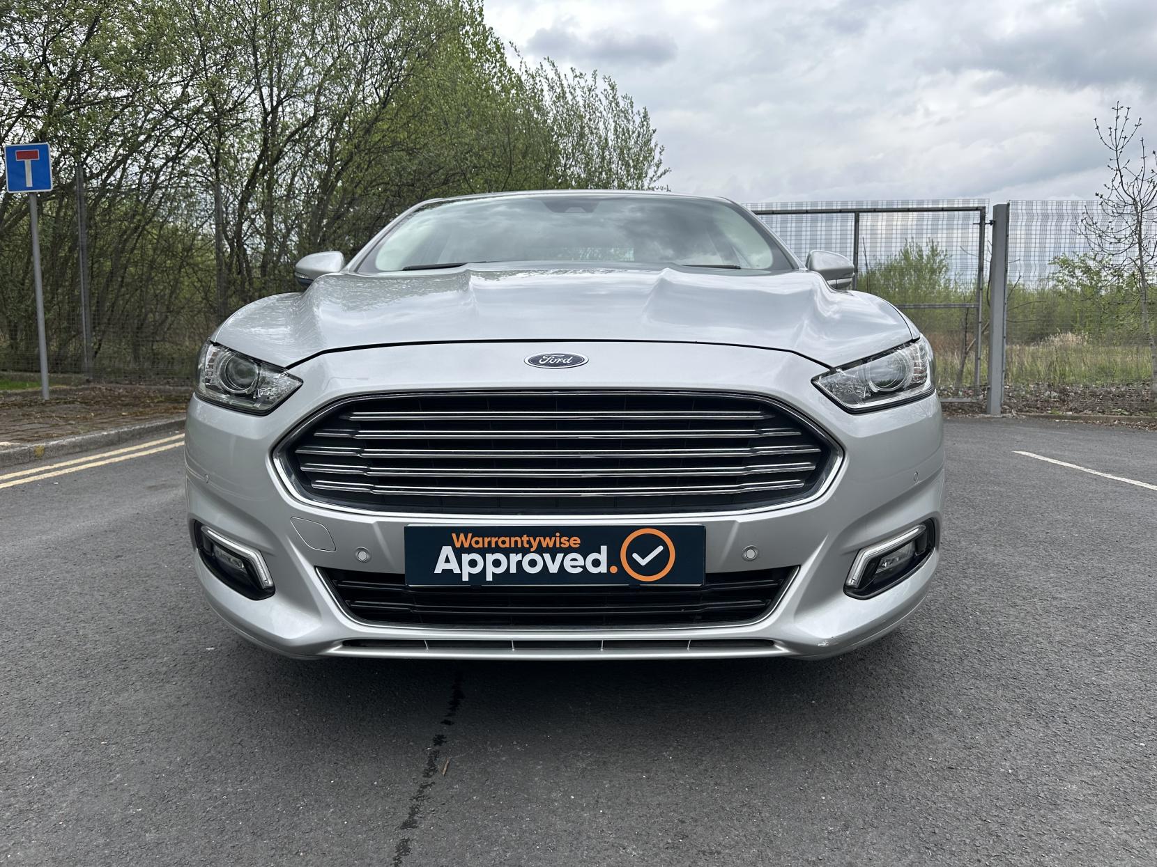 Ford Mondeo 2.0 TiVCT Titanium Saloon 4dr Petrol Hybrid CVT Euro 6 (s/s) (187 ps)