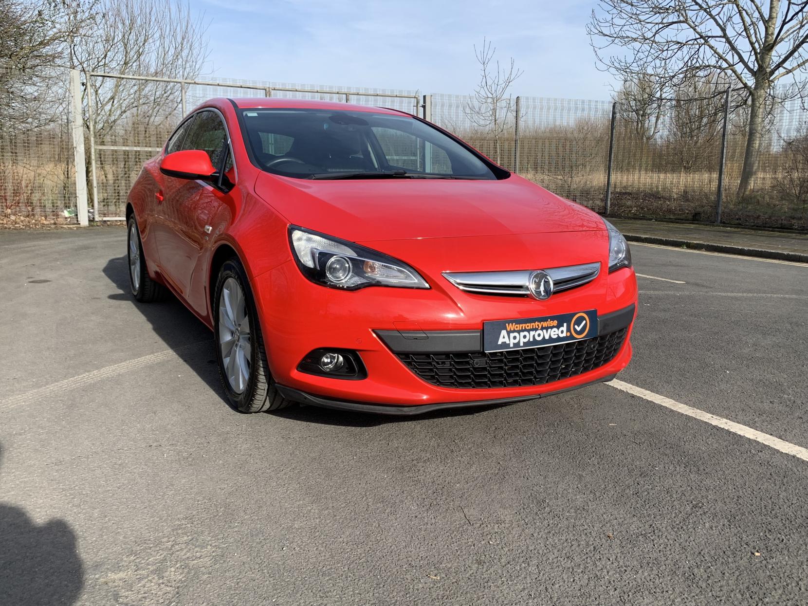 Vauxhall Astra GTC 1.4i Turbo SRi Coupe 3dr Petrol Auto Euro 6 (140 ps)