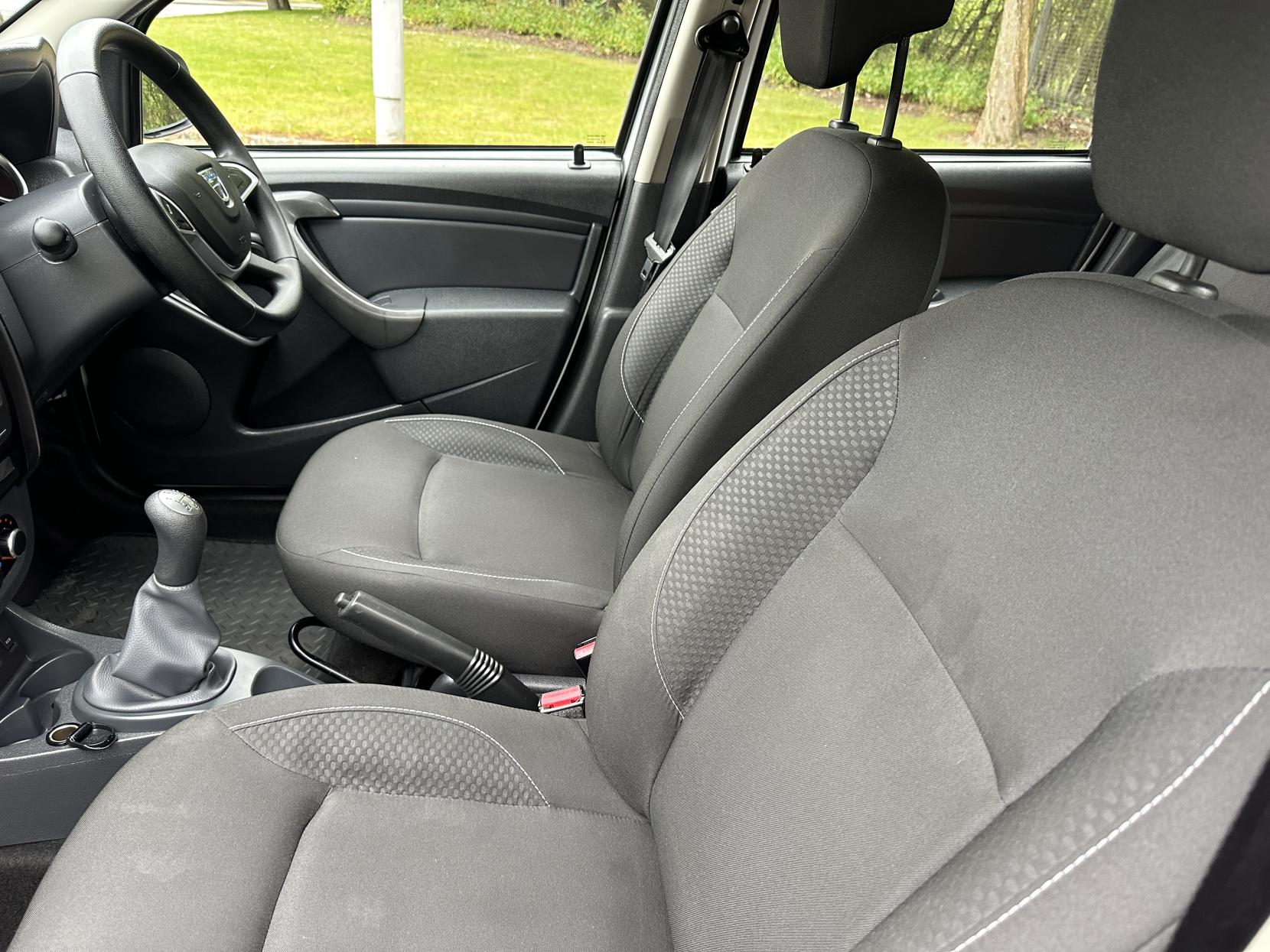Dacia Duster 1.6 SCe Ambiance SUV 5dr Petrol Manual Euro 6 (s/s) (115 ps)