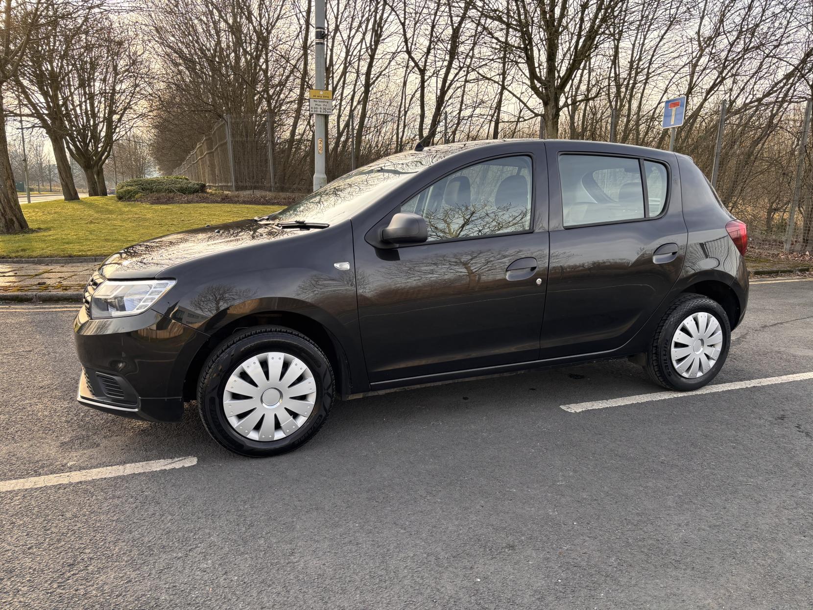 Dacia Sandero 0.9 TCe Essential Hatchback 5dr Petrol Manual Euro 6 (s/s) (90 ps)