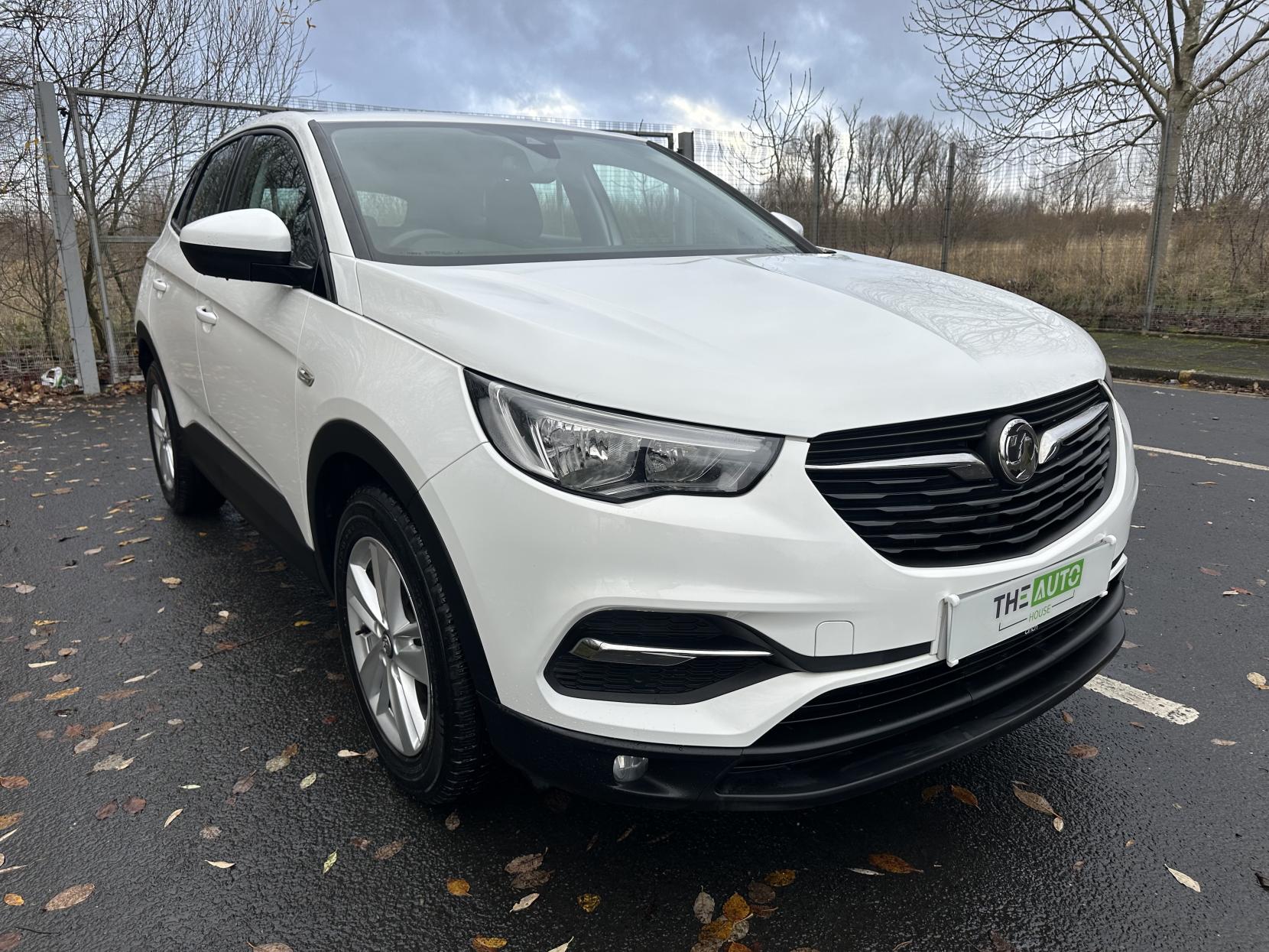 Vauxhall Grandland X 1.2 Turbo GPF SE SUV 5dr Petrol Manual Euro 6 (s/s) (130 ps)