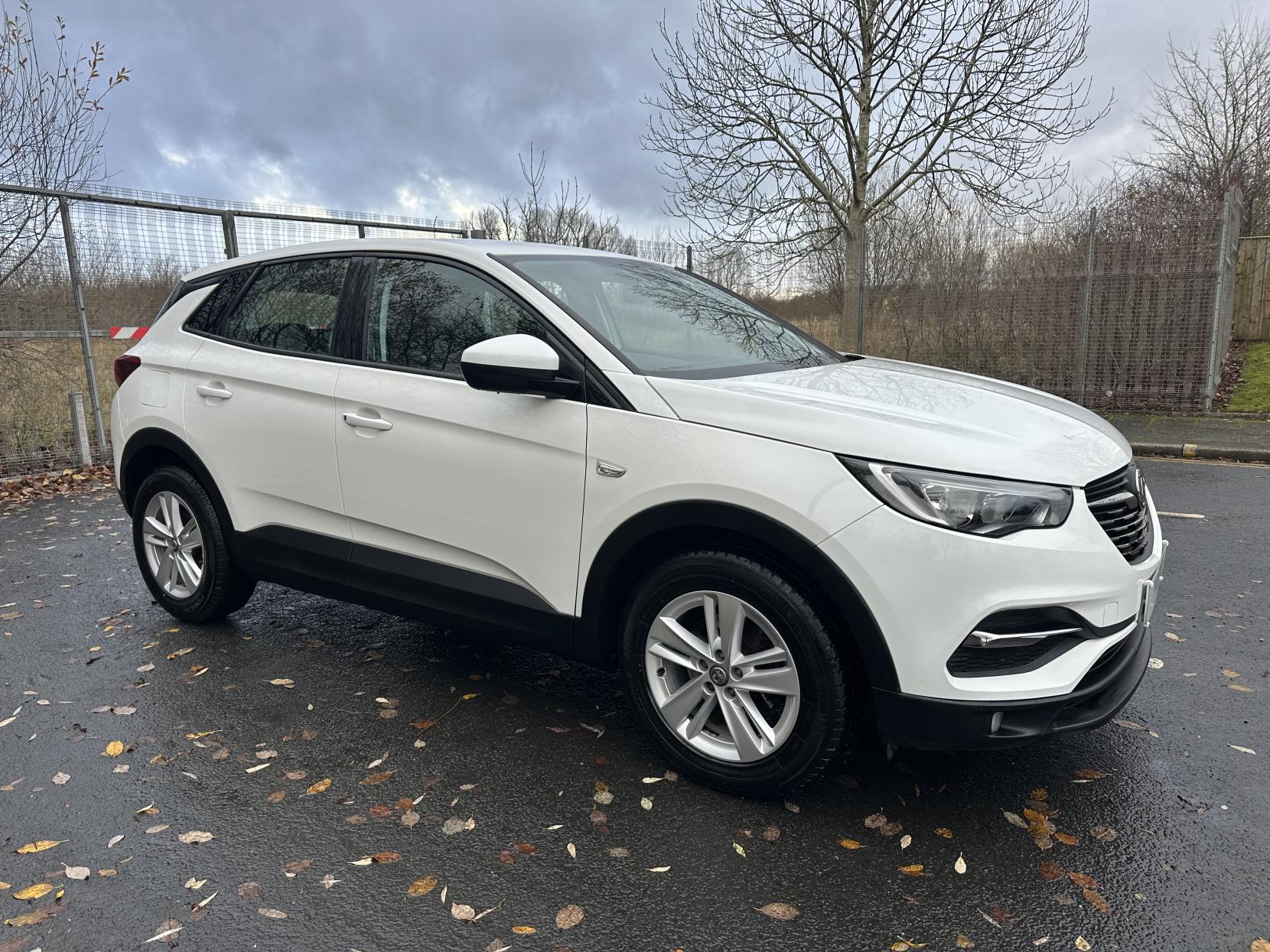 Vauxhall Grandland X 1.2 Turbo GPF SE SUV 5dr Petrol Manual Euro 6 (s/s) (130 ps)