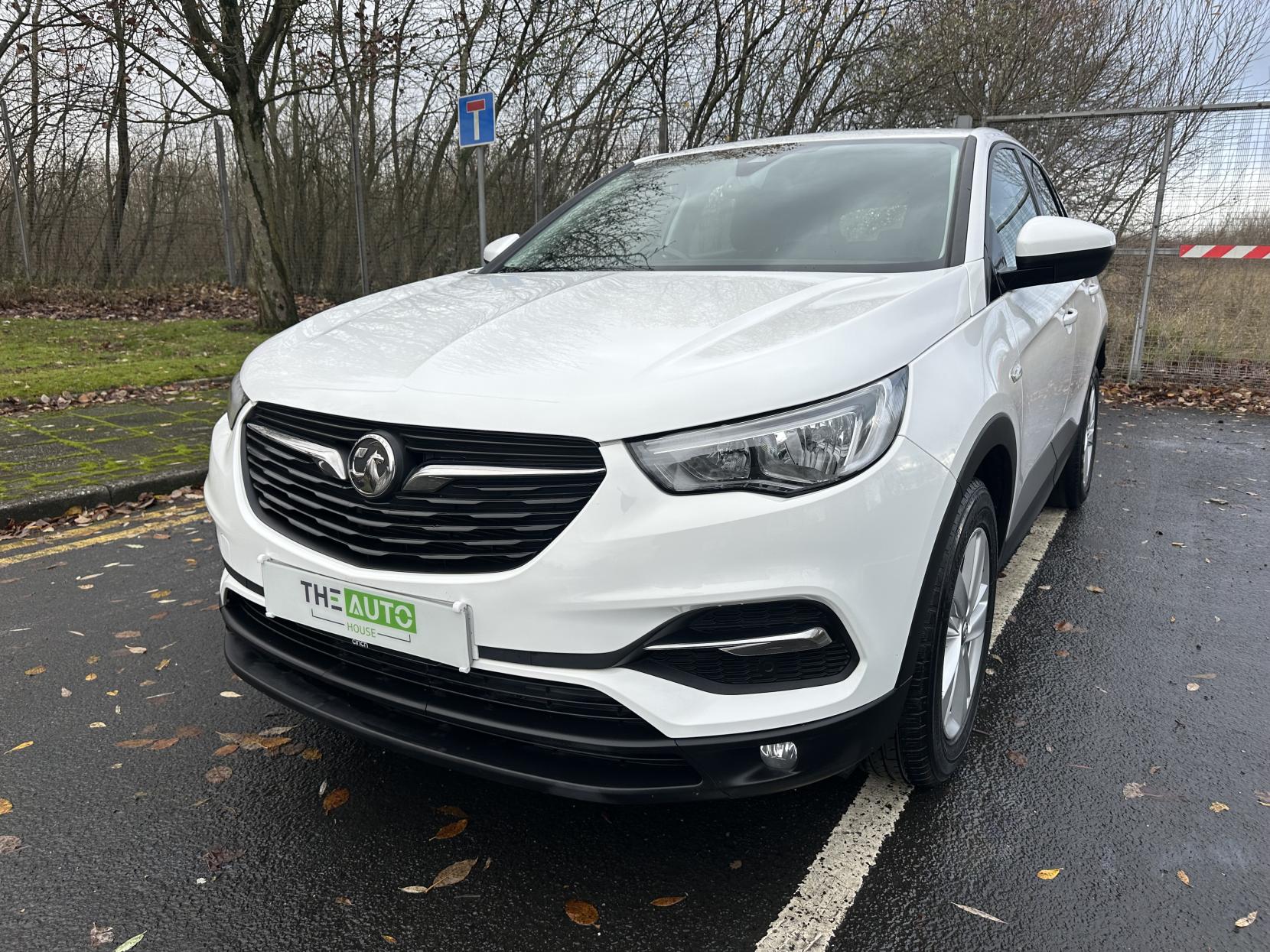 Vauxhall Grandland X 1.2 Turbo GPF SE SUV 5dr Petrol Manual Euro 6 (s/s) (130 ps)