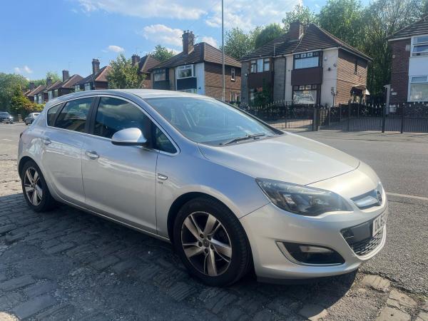 Vauxhall Astra 1.7 CDTi ecoFLEX SRi Hatchback 5dr Diesel Manual Euro 5 (s/s) (110 ps)